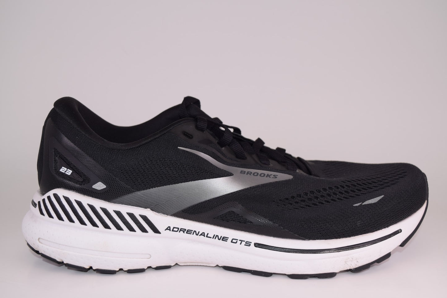 Brooks Women Adrenaline GTS 23 1203811D004 Black Running Shoes Size 11.5 D