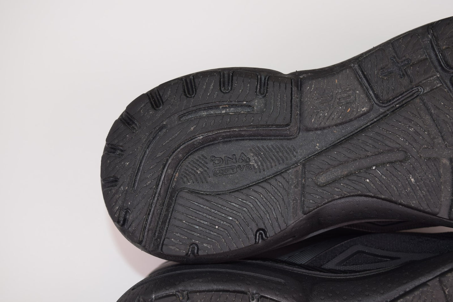 Brooks Women Adrenaline GTS 23 1203811B020 Black Running Shoes Size 10.5 B