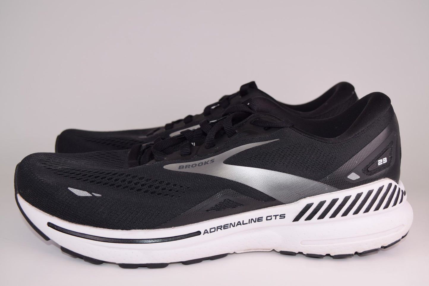 Brooks Women Adrenaline GTS 23 1203811D004 Black Running Shoes Size 11.5 D