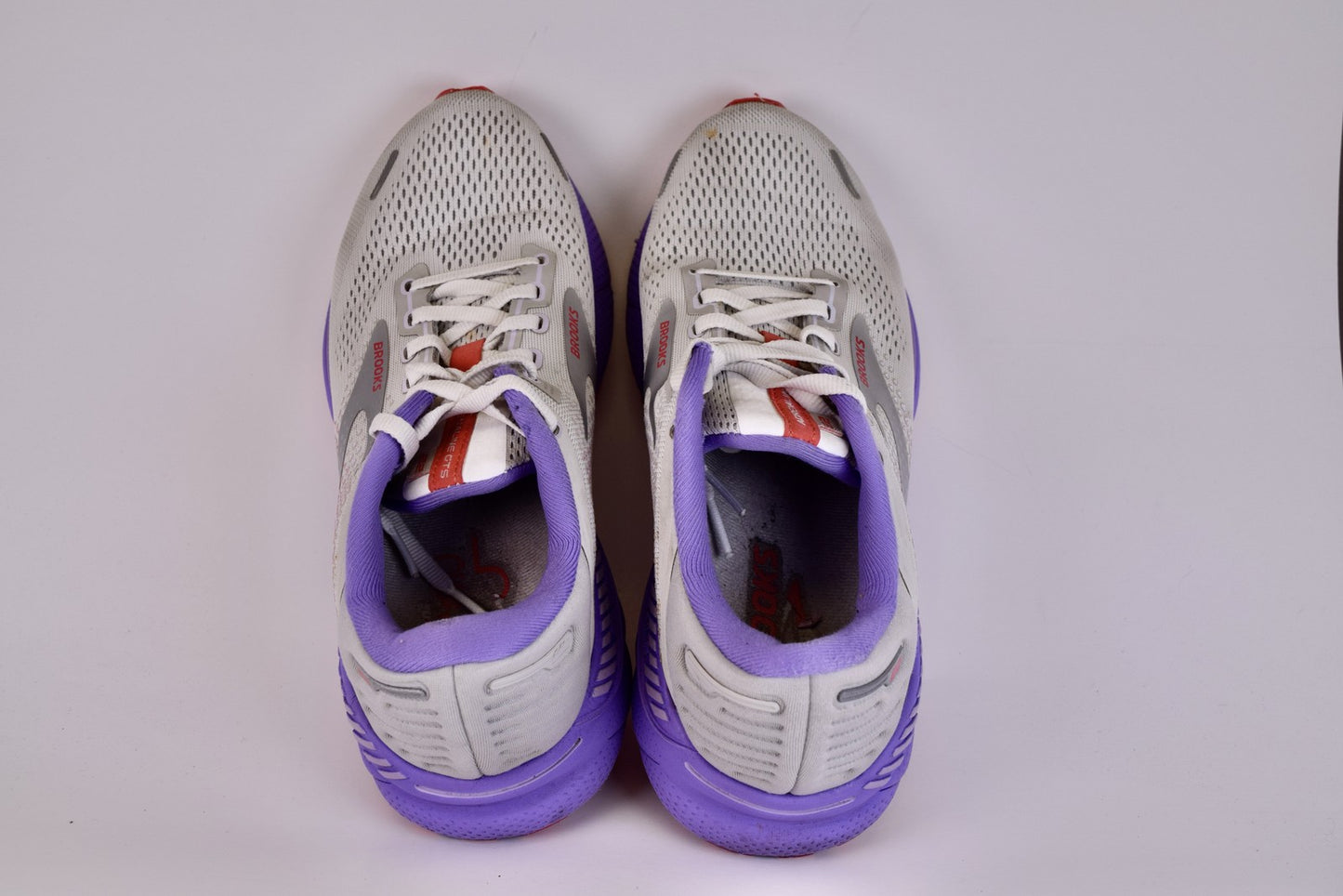 Brooks Women Adrenaline GTS 23 1203531B105 Gray Running Shoes Size 8.5 B