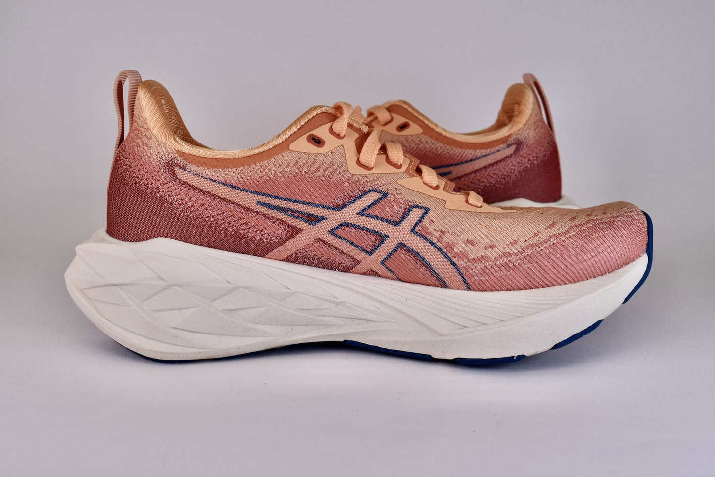 ASICS Women Novablast 4 1012B510 Orange Running Shoes Sneakers Size 5.5