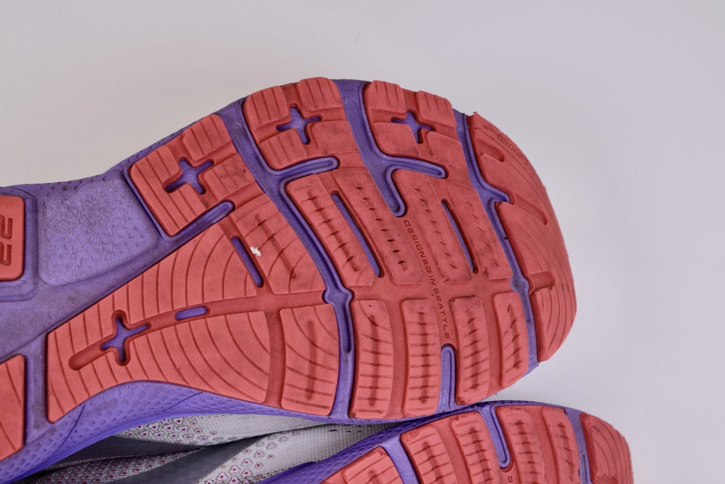 Brooks Women Adrenaline GTS 23 1203531B105 Gray Running Shoes Size 8.5 B