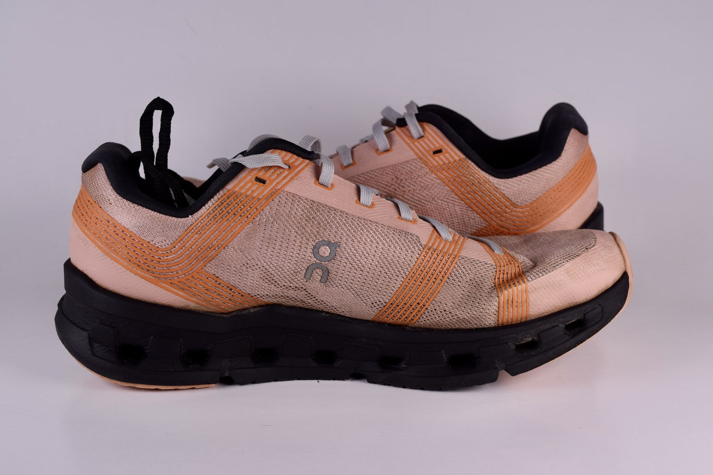 On Women Cloudgo 55.98622 Orange Running Shoes Sneakers Size 9.5
