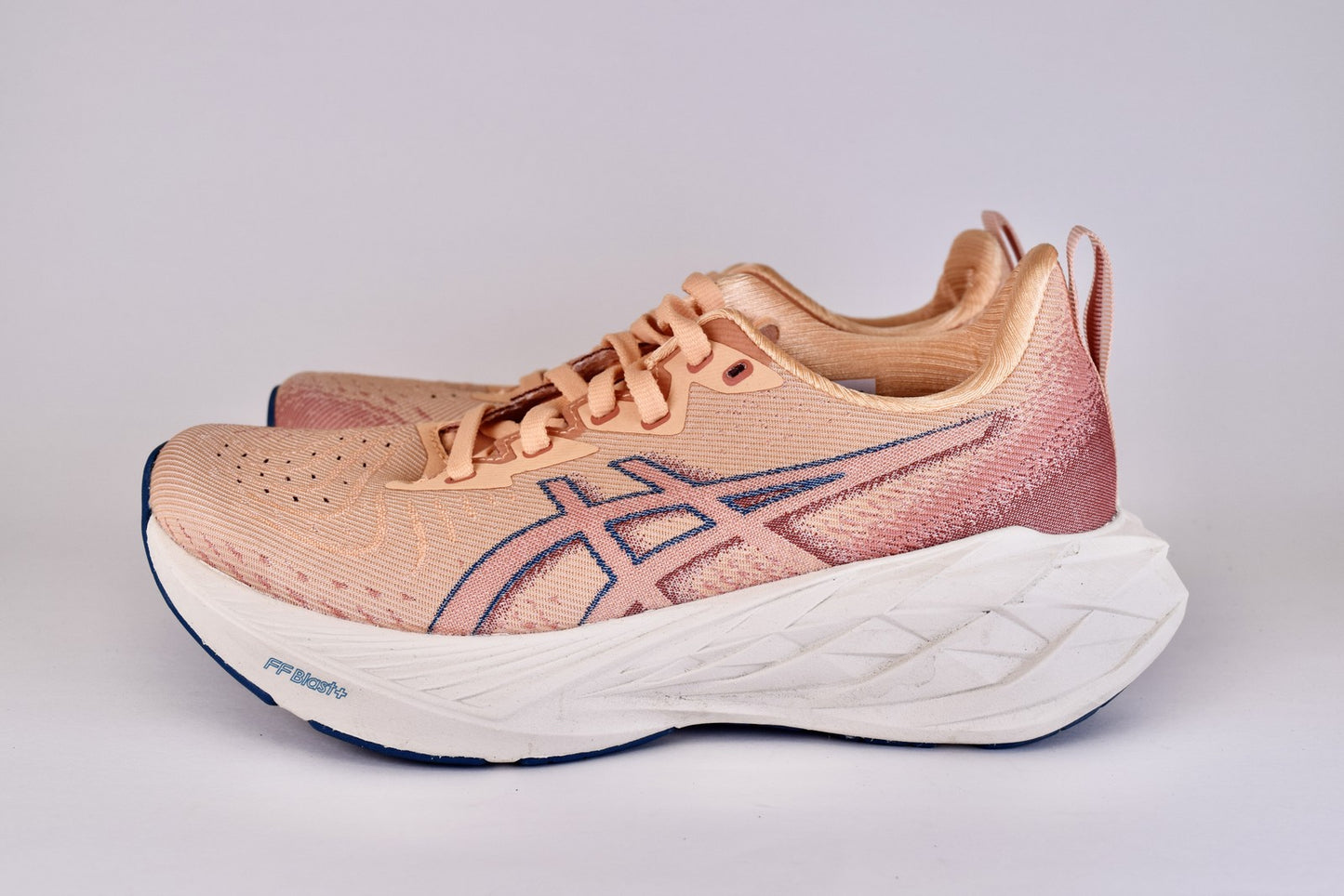 ASICS Women Novablast 4 1012B510 Orange Running Shoes Sneakers Size 5.5