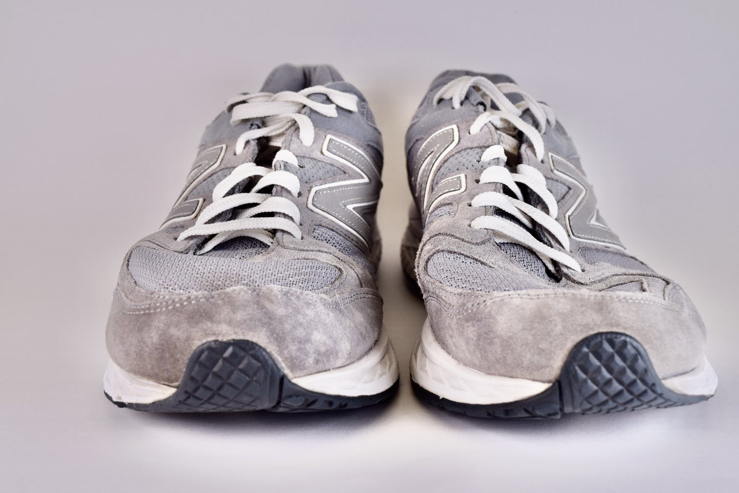 New Balance Men 795v1 ME795GW1 Gray Running Shoes Sneakers Size 12 D