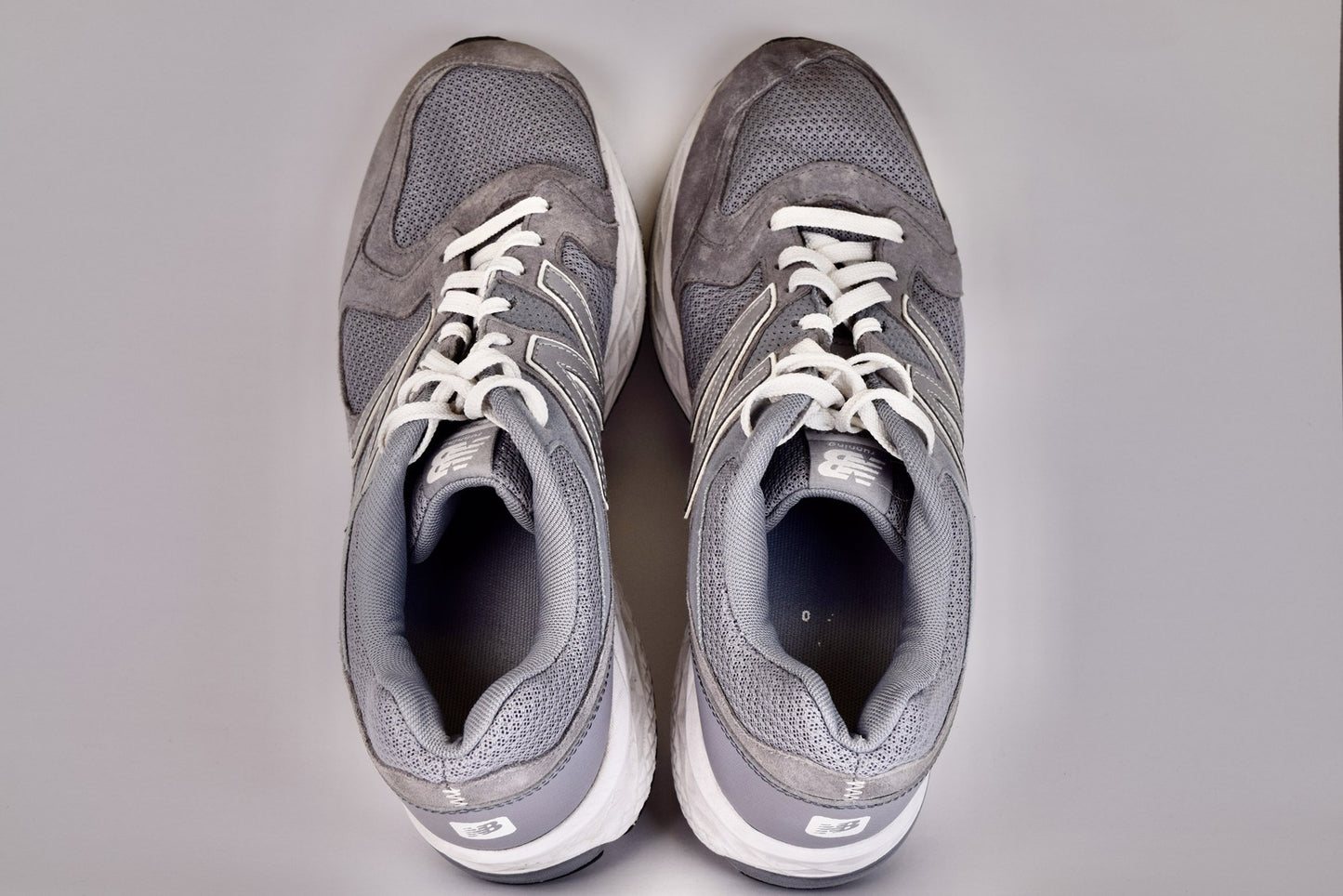 New Balance Men 795v1 ME795GW1 Gray Running Shoes Sneakers Size 12 D