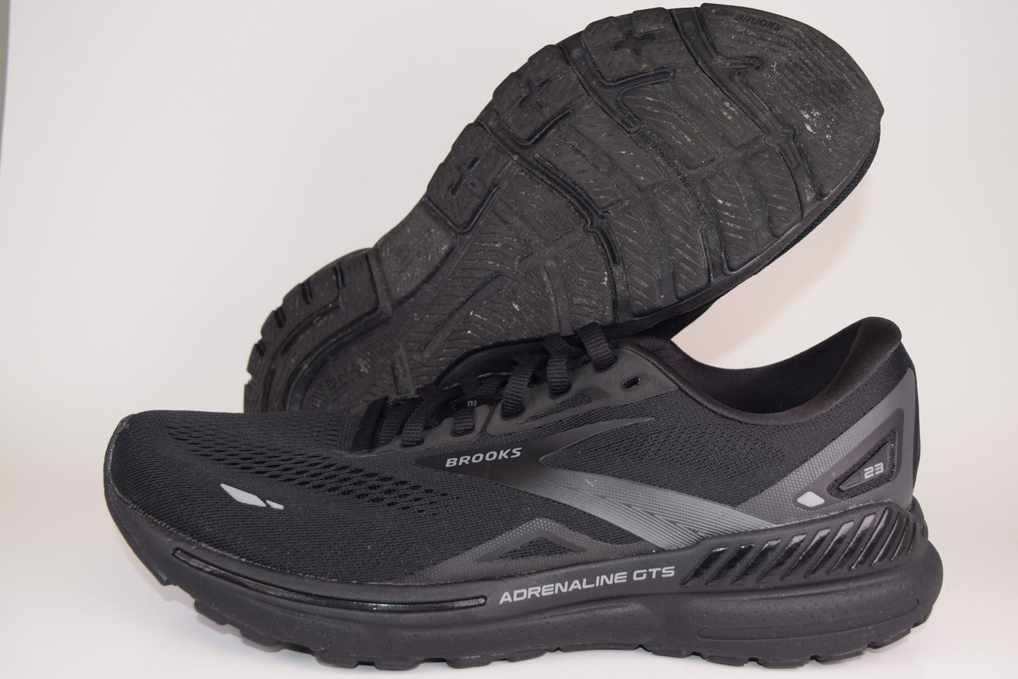 Brooks Women Adrenaline GTS 23 1203811B020 Black Running Shoes Size 10.5 B