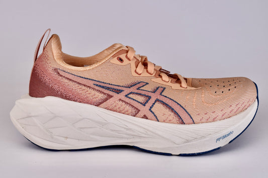 ASICS Women Novablast 4 1012B510 Orange Running Shoes Sneakers Size 5.5