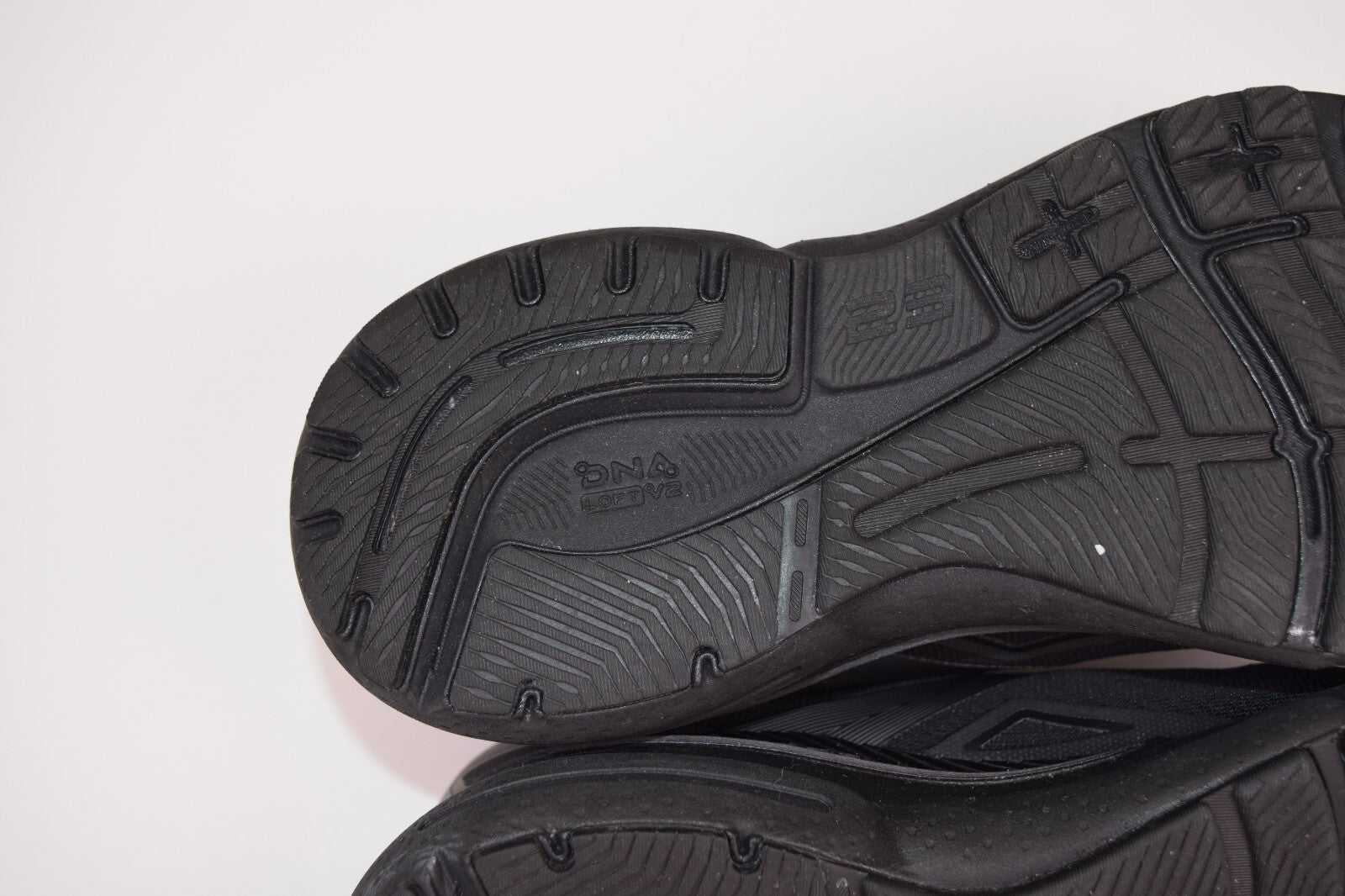 Brooks Women Adrenaline GTS 23 1203811B020 Black Running Shoes Sneakers Size 9 B