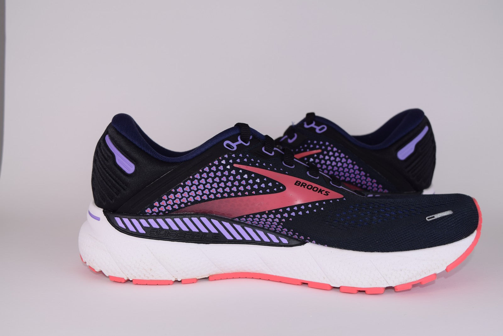 Brooks Women Adrenaline GTS 22 1203531B080 Black Running Shoes Size 10 B