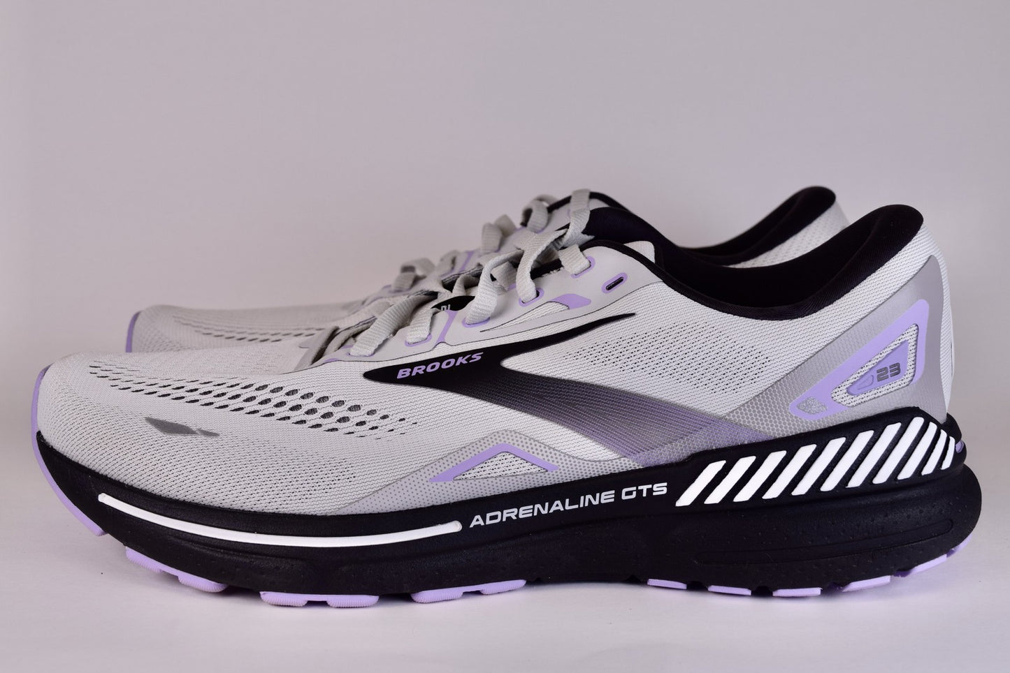 Brooks Women Adrenaline GTS 23 1203811B039 Gray Running Shoes Sneakers Size 12 B