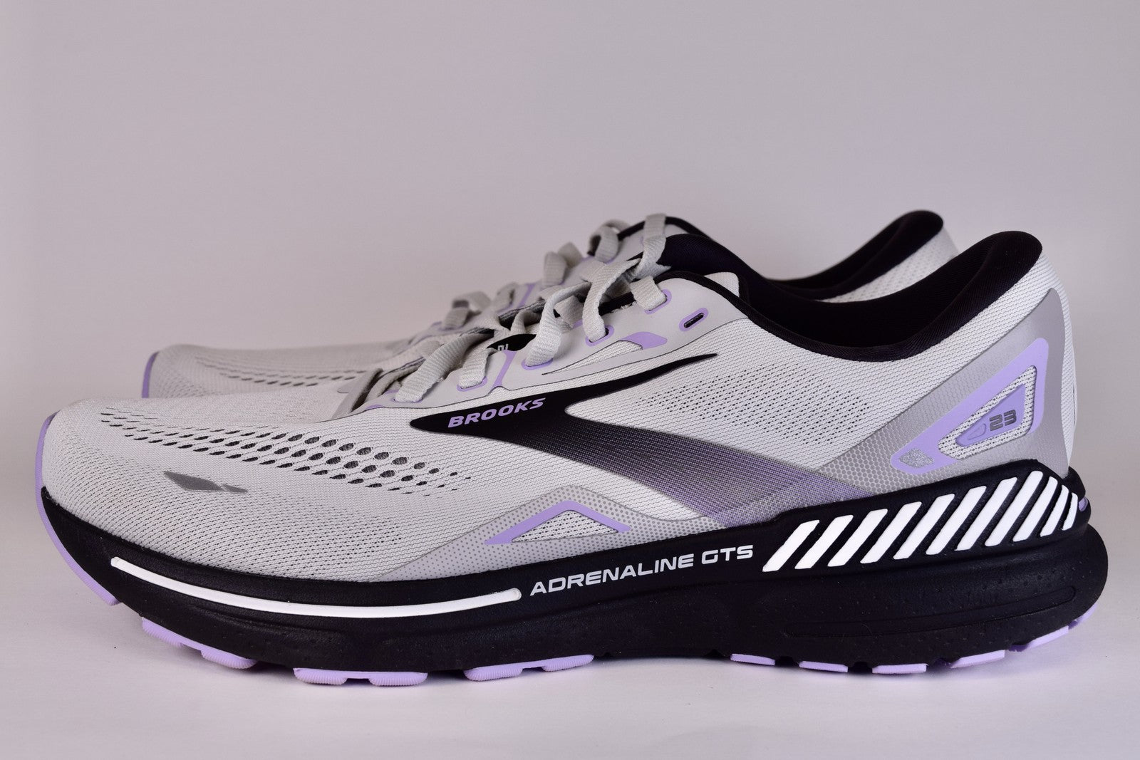 Brooks Women Adrenaline GTS 23 1203811B039 Gray Running Shoes Sneakers Size 12 B
