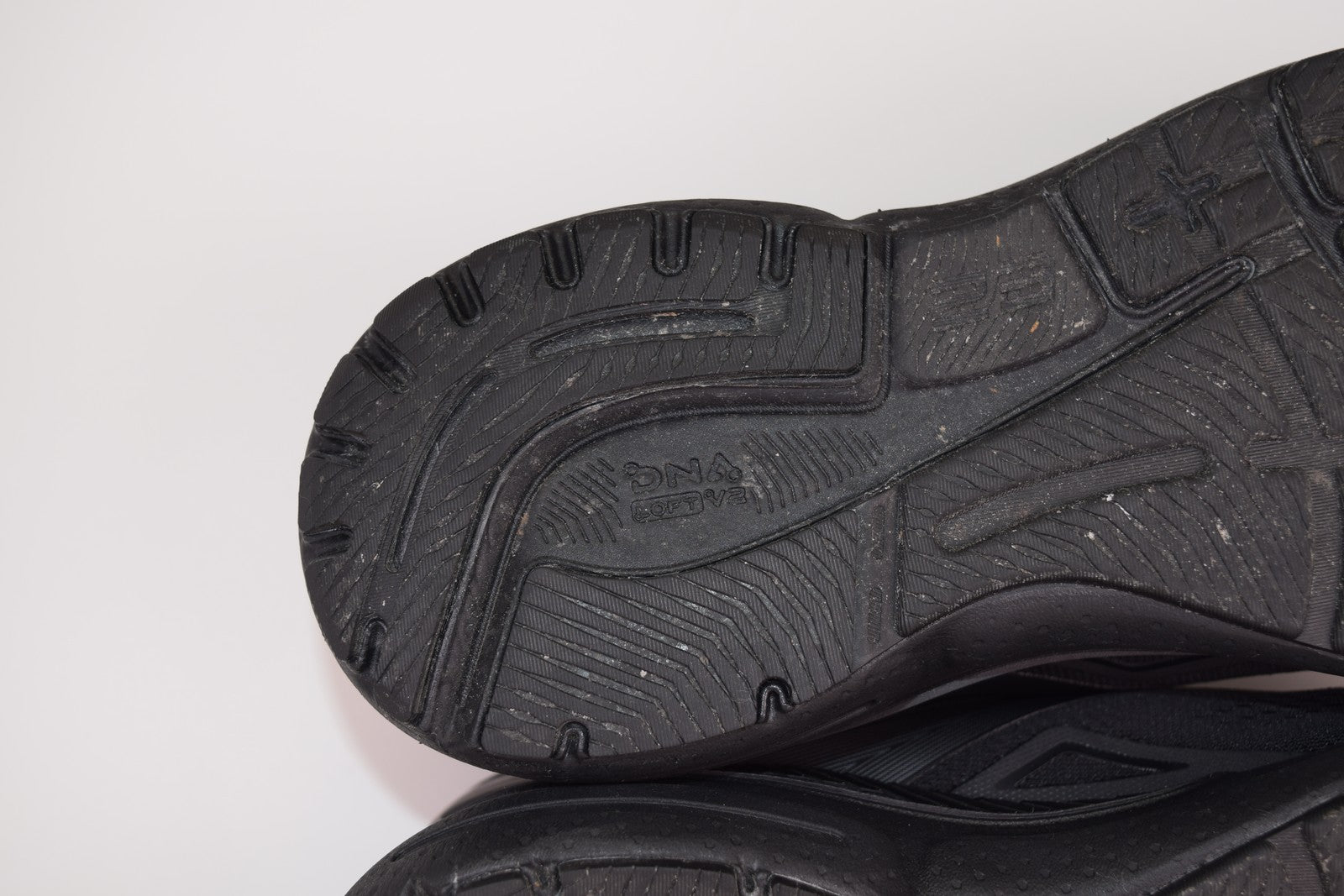 Brooks Women Adrenaline GTS 23 1203811B020 Black Running Shoes Size 10.5 B