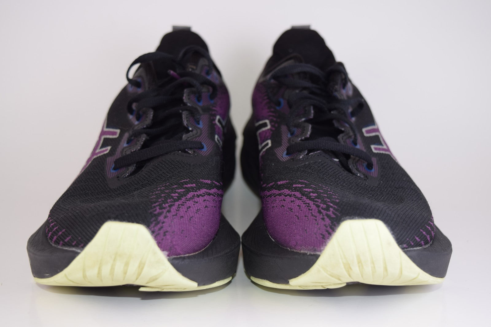 ASICS Women Novablast 4 1012B510 Black Running Shoes Sneakers Size 10
