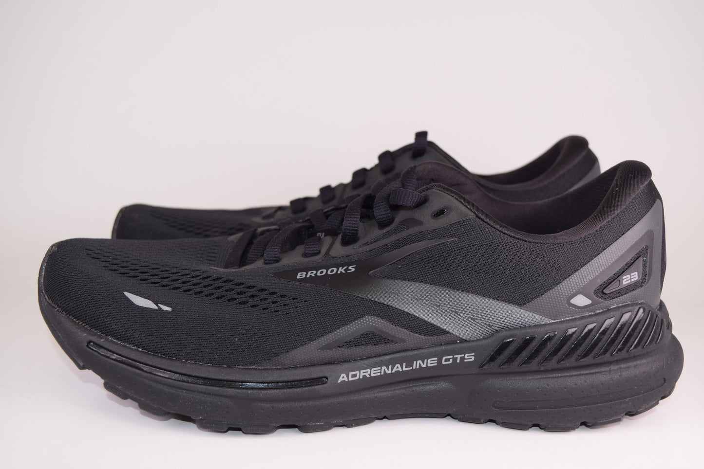 Brooks Women Adrenaline GTS 23 1203811B020 Black Running Shoes Size 10.5 B