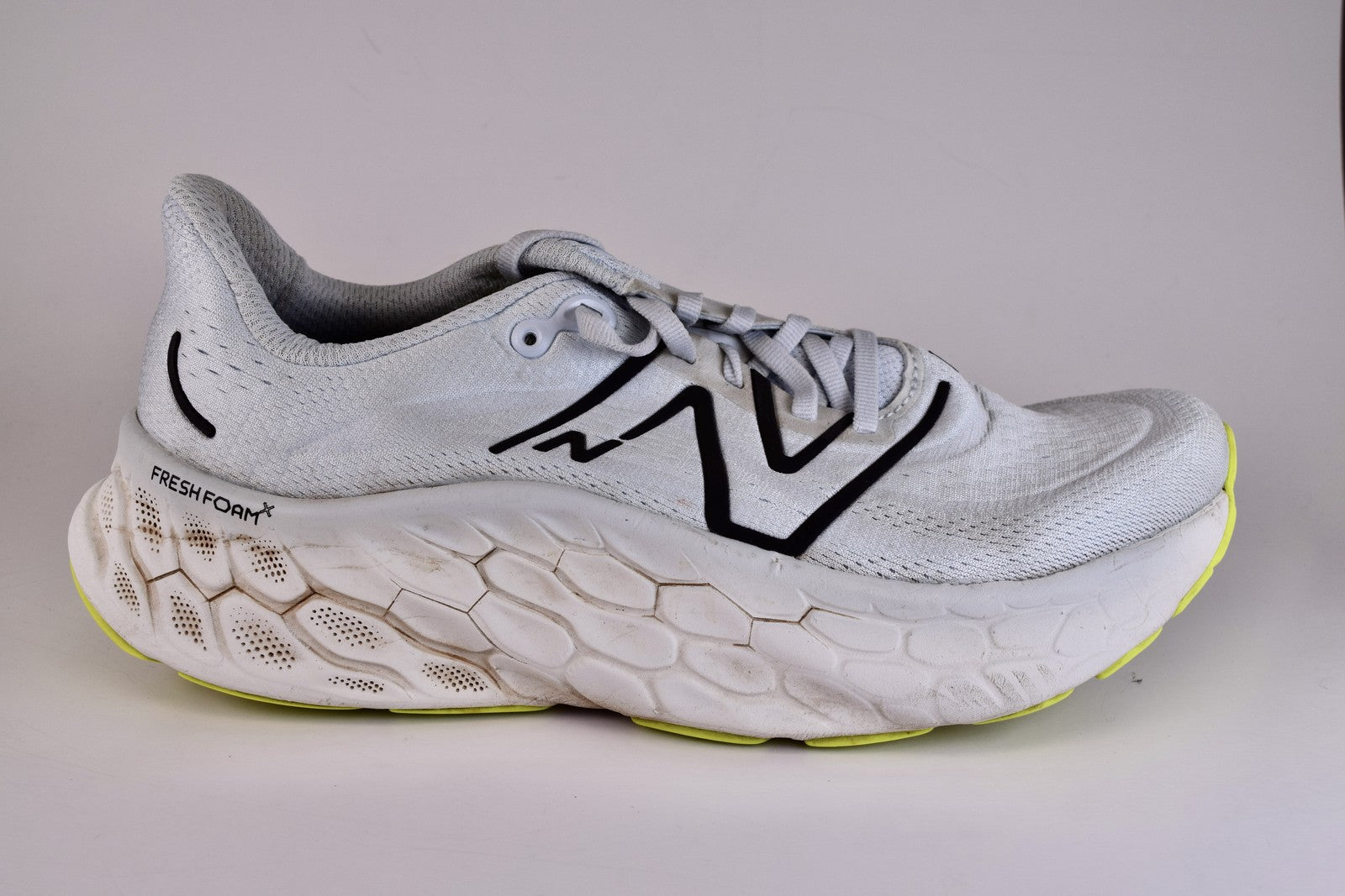 New Balance Women Fresh Foam More v4 WMORCR4 Gray Running Shoes Size 10 B