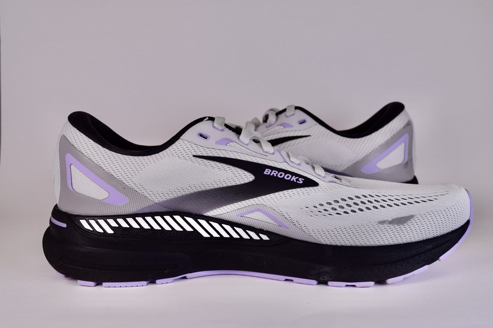 Brooks Women Adrenaline GTS 23 1203811B039 Gray Running Shoes Sneakers Size 12 B