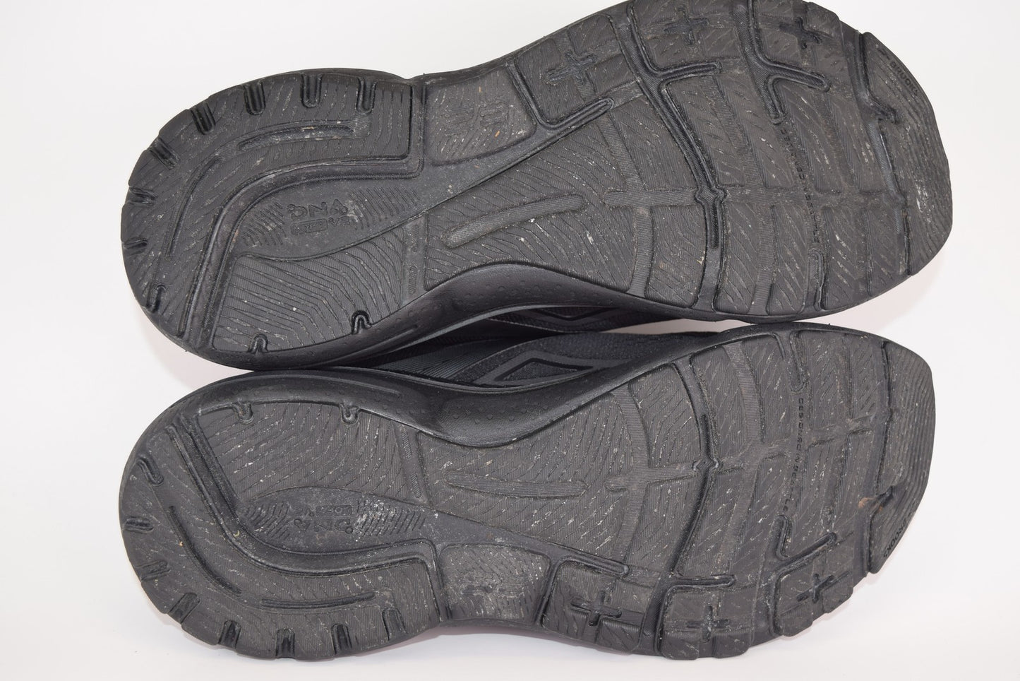 Brooks Women Adrenaline GTS 23 1203811B020 Black Running Shoes Size 10.5 B
