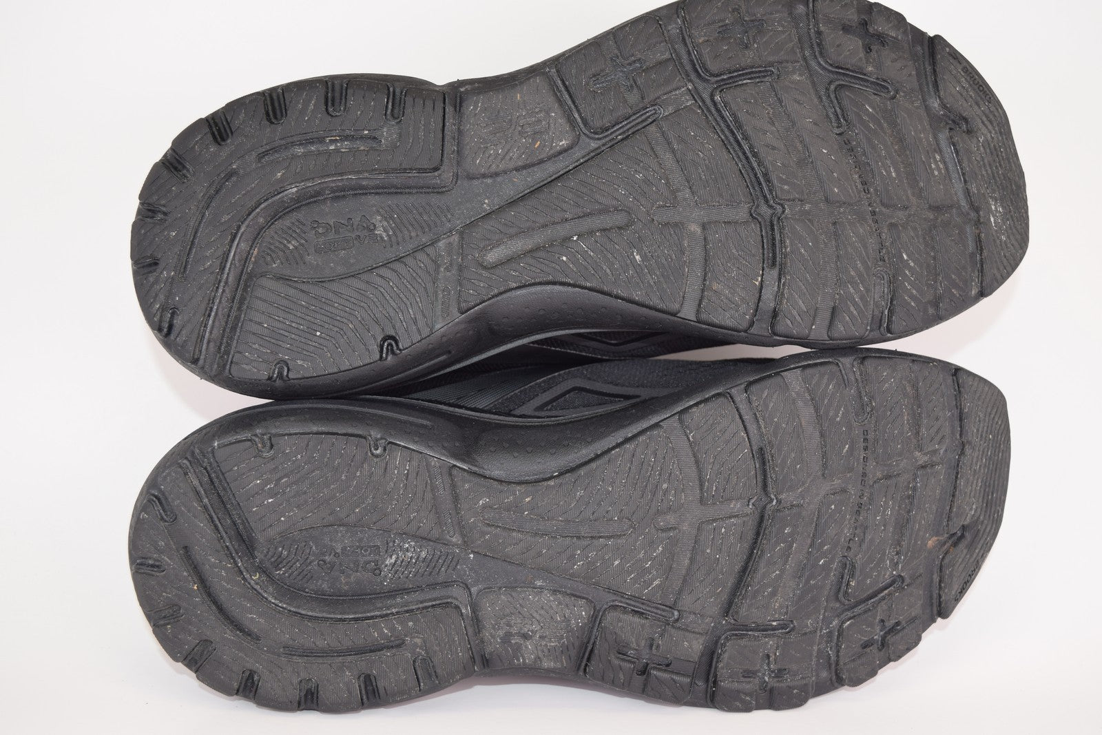 Brooks Women Adrenaline GTS 23 1203811B020 Black Running Shoes Size 10.5 B