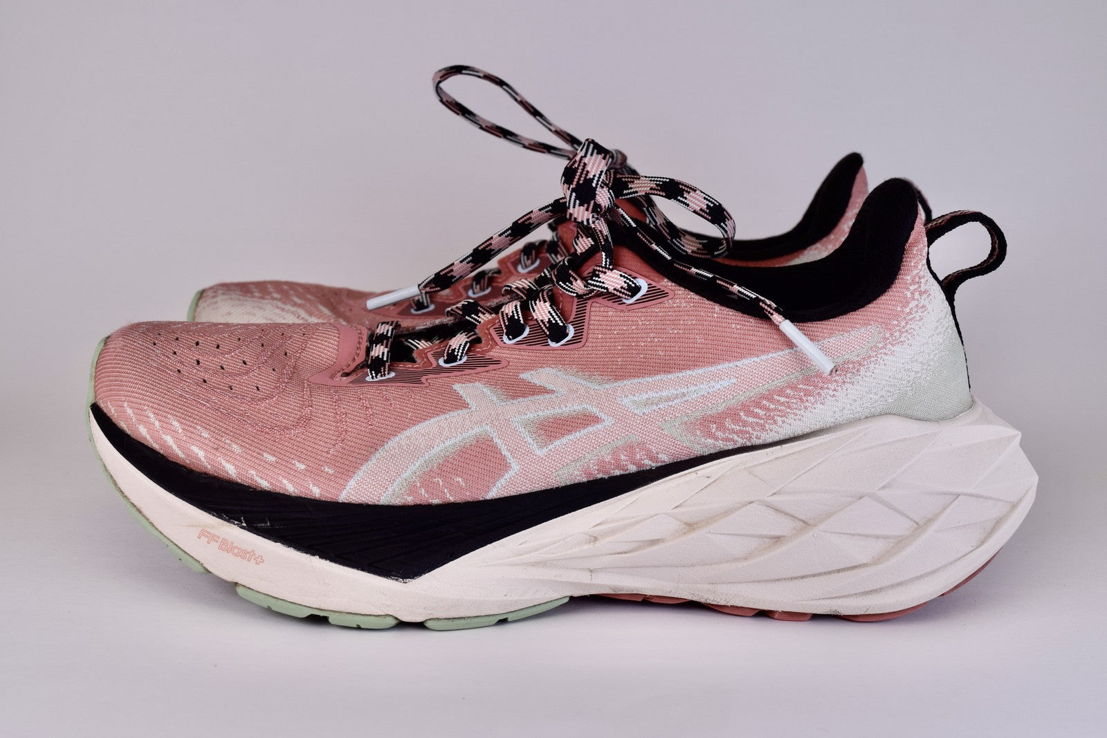 ASICS Women Novablast 4 Trail 1012B654 Pink Running Shoes Sneakers Size 7.5