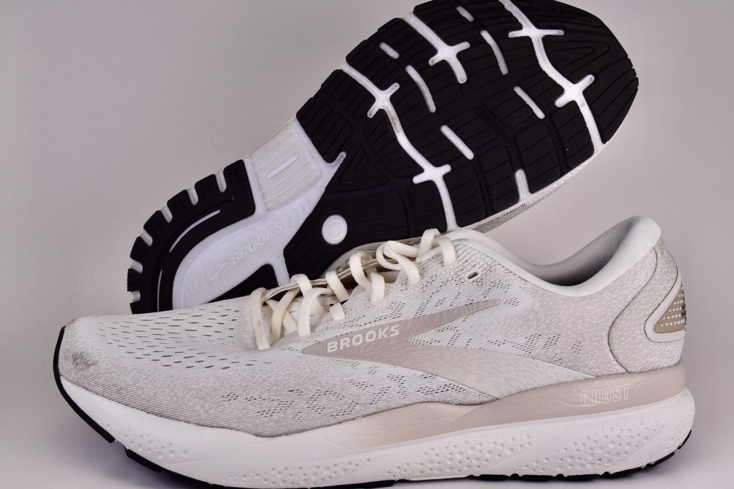 Brooks Mens Ghost 16 1104181D164 Coconut Chateau Beige Running Shoes Size 13 D