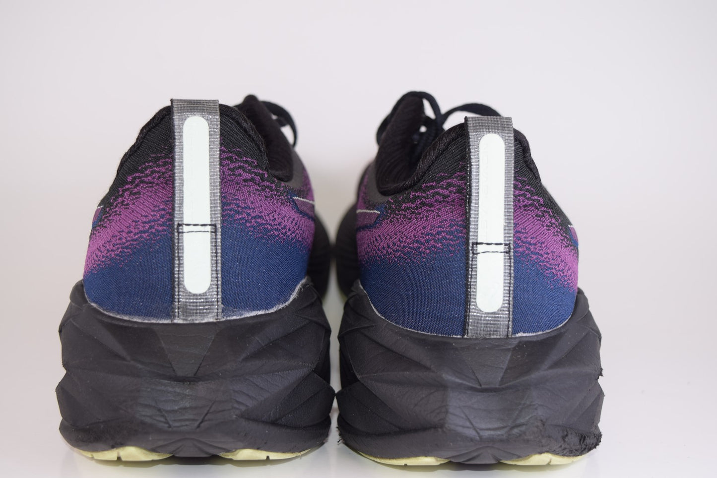 ASICS Women Novablast 4 1012B510 Black Running Shoes Sneakers Size 10