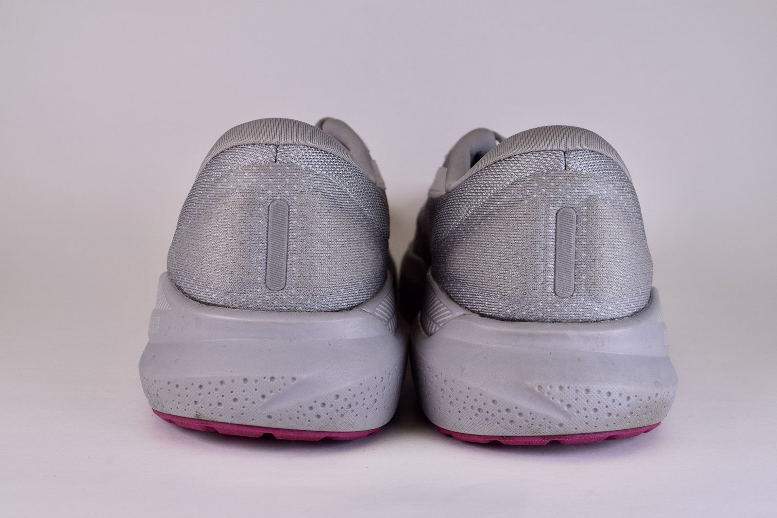Brooks Women Adrenaline GTS 24 1204261B019 Gray Running Shoes Size 11.5 B