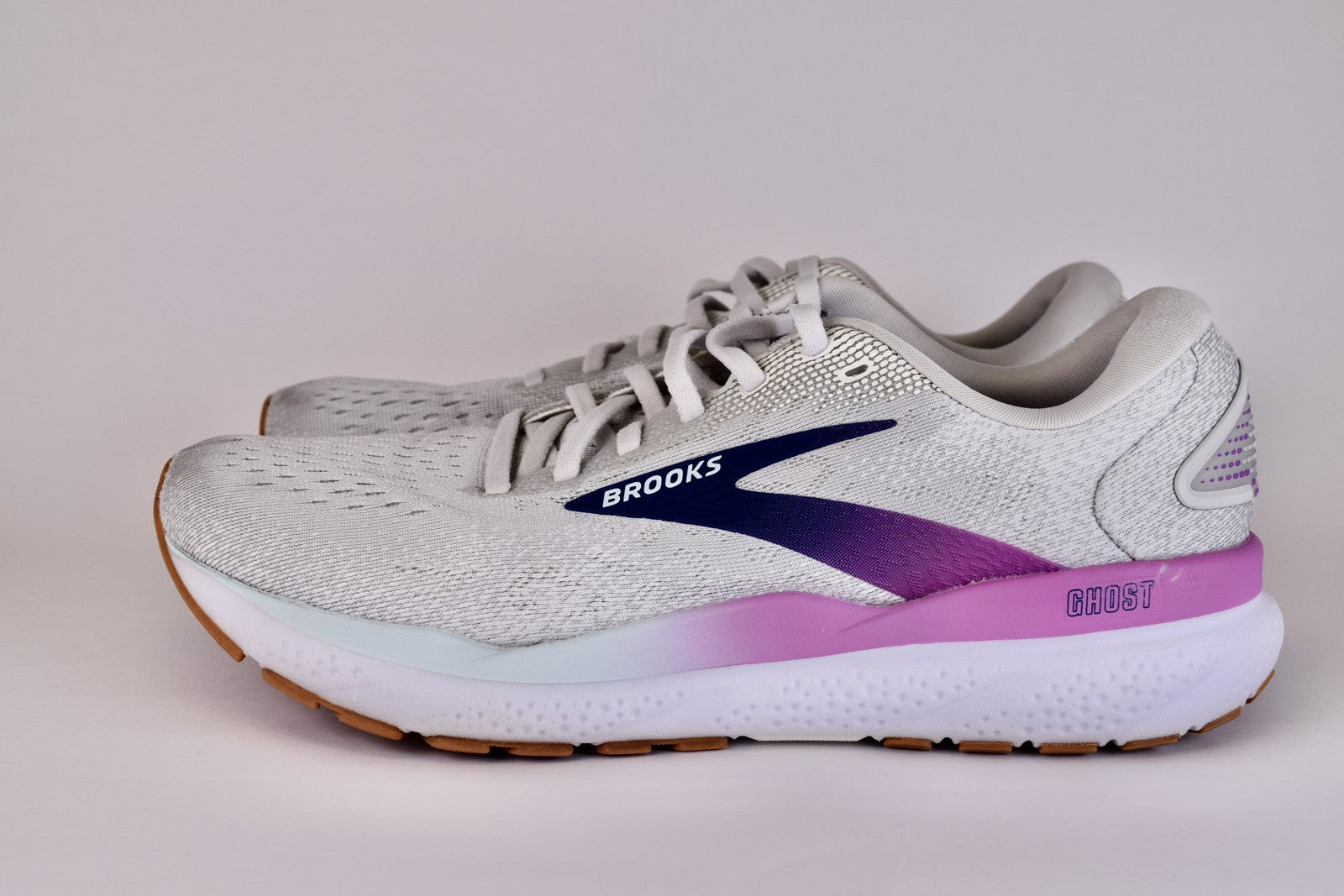Brooks Women Ghost 16 1204071B175 Gray Running Shoes Sneakers Size 9.5 B